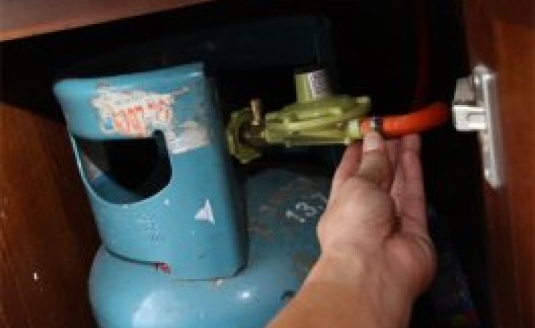 Nếu bạn ngửi thấy mùi gas trong nhà bạn?